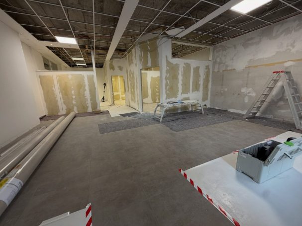 Innenräume – Vorbereitung Hörgerätezentrum Wildberg: Einblick in die Vorbereitung der Wandflächen.